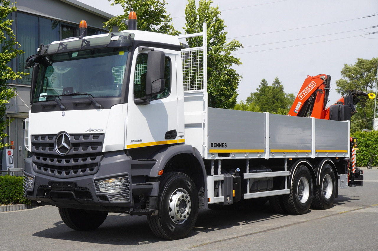 MERCEDES-BENZ AROCS 2636 Flatbed / HDS FASSI F175 7.7 T / 150,000 km - Camião de caixa aberta/ Plataforma, Caminhão grua: foto 3 MERCEDES-BENZ AROCS 2636 Flatbed / HDS FASSI F175 7.7 T / 150,000 km - Camião de caixa aberta/ Plataforma, Caminhão grua: foto 3