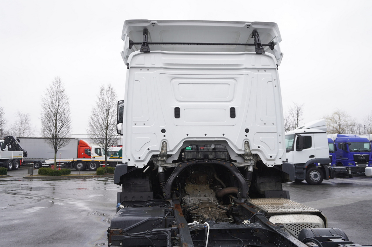 Caminhão chassi MERCEDES-BENZ Actros 1824 / 9.1 m chassis / sleeping cabin: foto 9