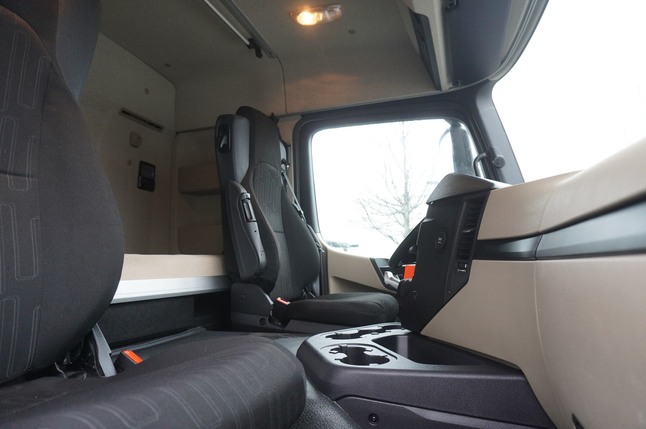 Caminhão chassi MERCEDES-BENZ Actros 1824 / 9.1 m chassis / sleeping cabin: foto 27