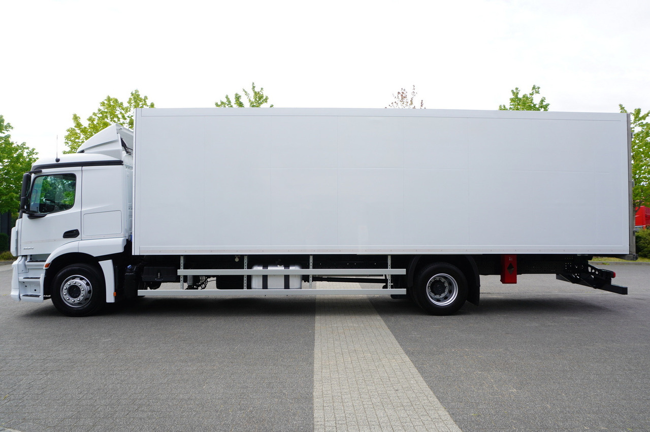 MERCEDES-BENZ Actros 1824 / Refrigerator 22 EPAL / Carrier Supra 850 / Sleeping cabin - Caminhão frigorífico: foto 2 MERCEDES-BENZ Actros 1824 / Refrigerator 22 EPAL / Carrier Supra 850 / Sleeping cabin - Caminhão frigorífico: foto 2
