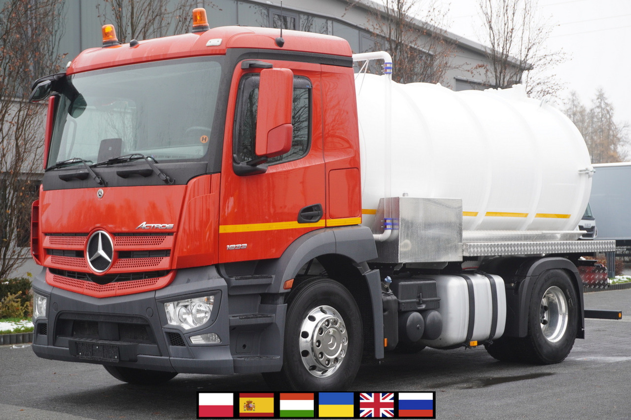 MERCEDES-BENZ Actros 1833 / 260 tho. km / NEW septic tank 11000 l - Caminhão tanque: foto 1 MERCEDES-BENZ Actros 1833 / 260 tho. km / NEW septic tank 11000 l - Caminhão tanque: foto 1