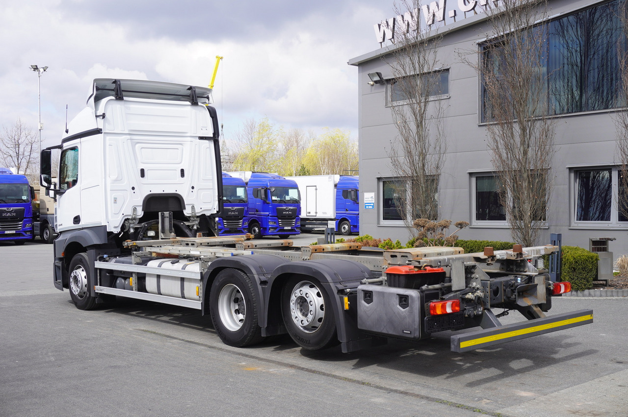 MERCEDES-BENZ Actros 2545 6×2 MP5 / ADR / several units - Caminhão transportador de contêineres/ Caixa móvel: foto 3 MERCEDES-BENZ Actros 2545 6×2 MP5 / ADR / several units - Caminhão transportador de contêineres/ Caixa móvel: foto 3