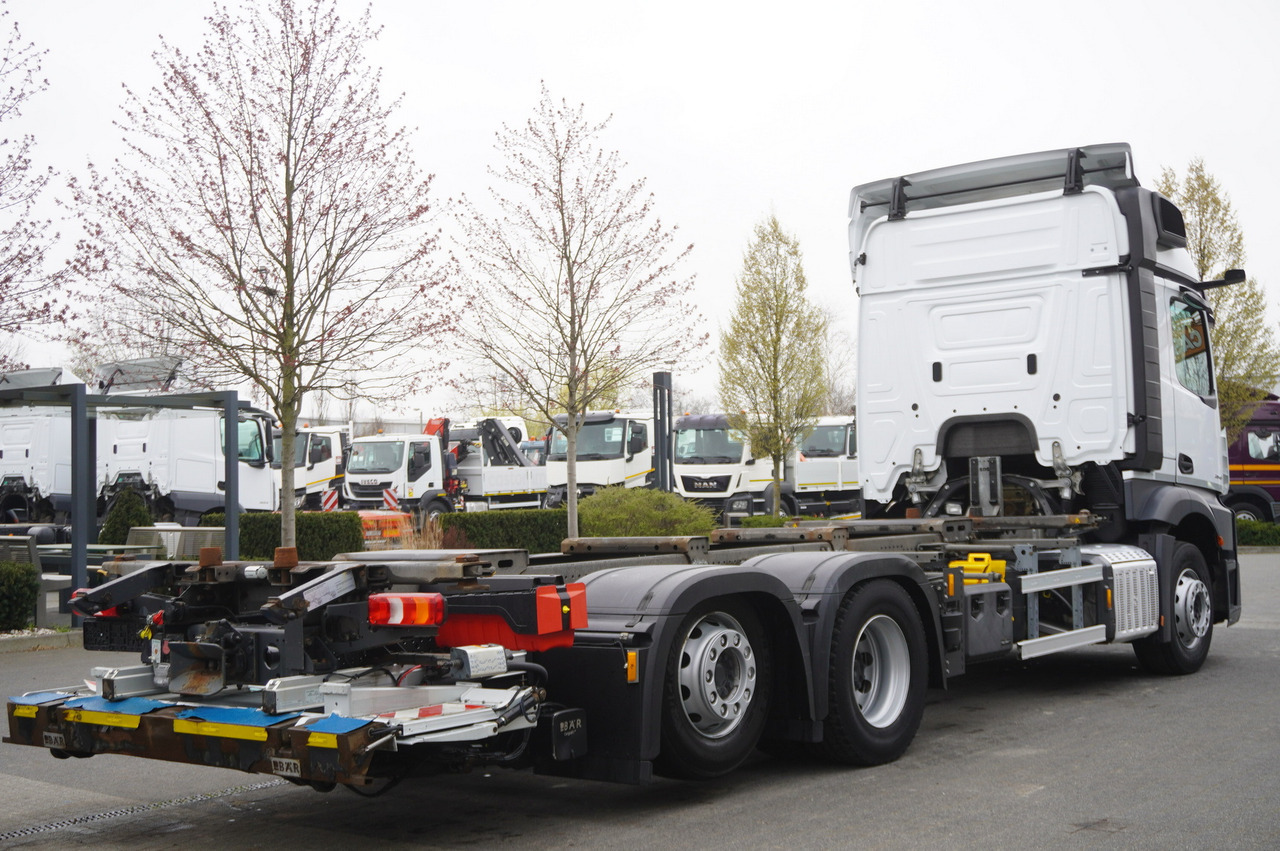 MERCEDES-BENZ Actros 2545 6×2 MP5 / ADR / several units - Caminhão transportador de contêineres/ Caixa móvel: foto 3 MERCEDES-BENZ Actros 2545 6×2 MP5 / ADR / several units - Caminhão transportador de contêineres/ Caixa móvel: foto 3