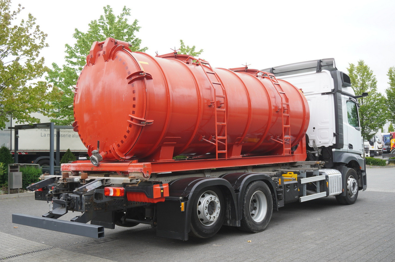 MERCEDES-BENZ Actros 2545 6 × 2 MP5 / NEW septic barrel 13000 L - Cisterna de chorume: foto 4 MERCEDES-BENZ Actros 2545 6 × 2 MP5 / NEW septic barrel 13000 L - Cisterna de chorume: foto 4