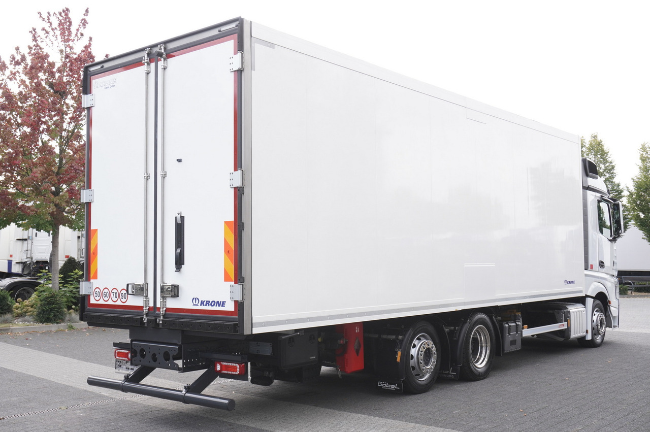 MERCEDES-BENZ Actros 2545 MP5 6×2 E6 / KRONE REFRIGERATOR 40 pallets Bitemperature Doppelstock / high 2.7m - Caminhão frigorífico: foto 4 MERCEDES-BENZ Actros 2545 MP5 6×2 E6 / KRONE REFRIGERATOR 40 pallets Bitemperature Doppelstock / high 2.7m - Caminhão frigorífico: foto 4