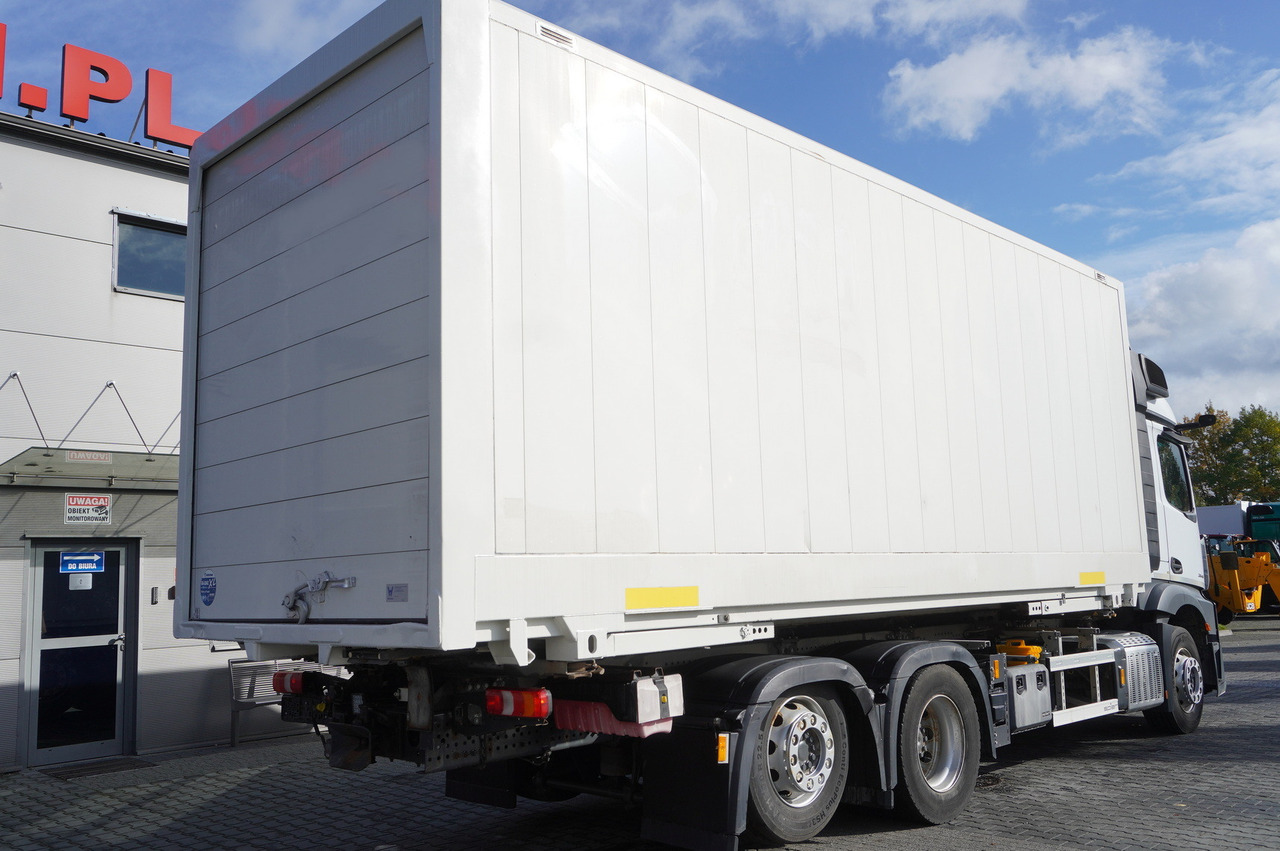 MERCEDES-BENZ Actros 2545 MP5 / KRONE 18 EPAL box body / ADR AT - Caminhão furgão: foto 2 MERCEDES-BENZ Actros 2545 MP5 / KRONE 18 EPAL box body / ADR AT - Caminhão furgão: foto 2