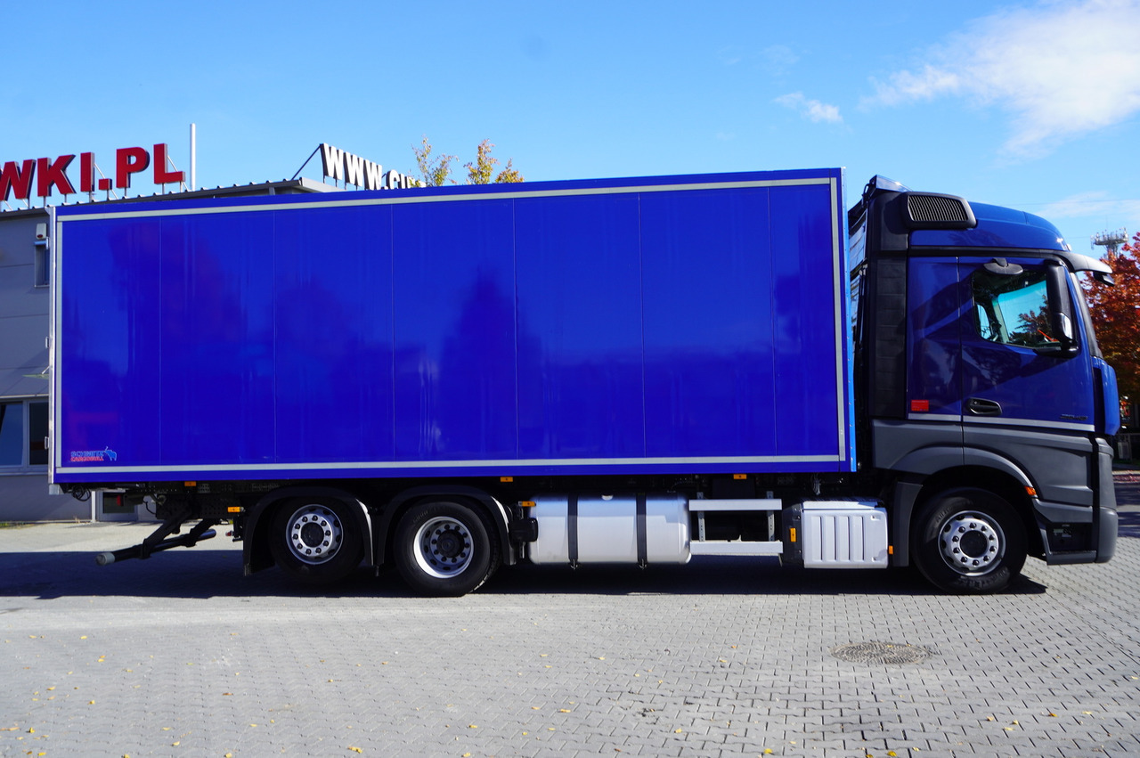 MERCEDES-BENZ Actros 2548 MP5 6×2 / Schmitz 19 EPAL refrigerator / 2023 - Caminhão frigorífico: foto 2 MERCEDES-BENZ Actros 2548 MP5 6×2 / Schmitz 19 EPAL refrigerator / 2023 - Caminhão frigorífico: foto 2