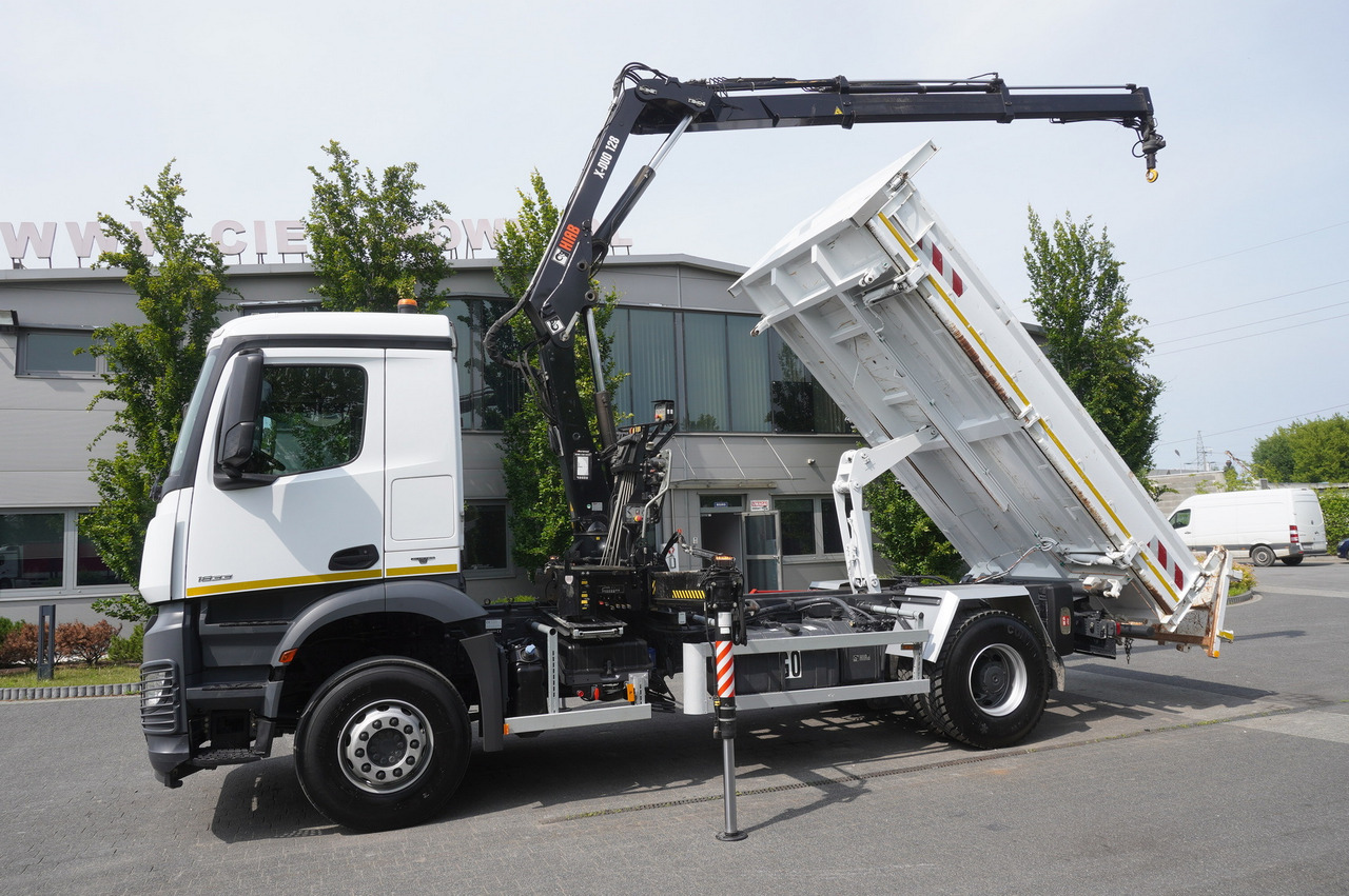 MERCEDES-BENZ Arocs 1833 / 87,000 km!!! / Hds HIAB X-DUO 128 B-2 / three-sided tipper - Caminhão basculante, Caminhão grua: foto 4 MERCEDES-BENZ Arocs 1833 / 87,000 km!!! / Hds HIAB X-DUO 128 B-2 / three-sided tipper - Caminhão basculante, Caminhão grua: foto 4