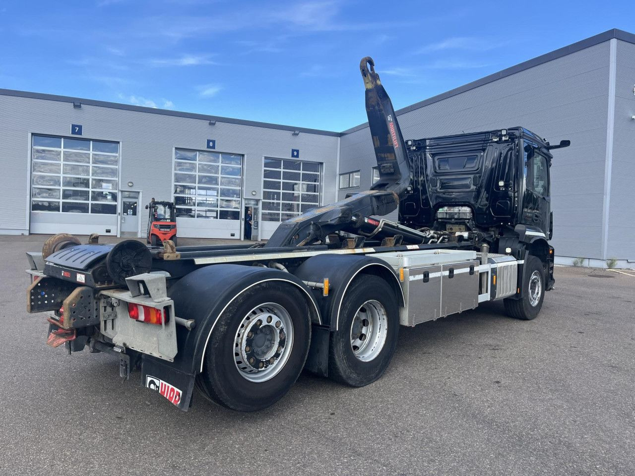 MERCEDES-BENZ Arocs 2543 6x2*4 / 21t Hooklift HIAB ULT21Z56 / 2022 - Caminhão polibenne: foto 3 MERCEDES-BENZ Arocs 2543 6x2*4 / 21t Hooklift HIAB ULT21Z56 / 2022 - Caminhão polibenne: foto 3
