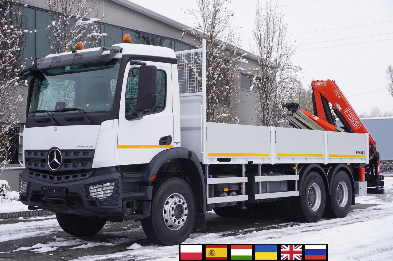 MERCEDES-BENZ Arocs 2633 flatbed truck / Crane FASSI F155A.0.23 / REMOTE CONTROL / 230,000 km - Camião de caixa aberta/ Plataforma, Caminhão grua: foto 1 MERCEDES-BENZ Arocs 2633 flatbed truck / Crane FASSI F155A.0.23 / REMOTE CONTROL / 230,000 km - Camião de caixa aberta/ Plataforma, Caminhão grua: foto 1