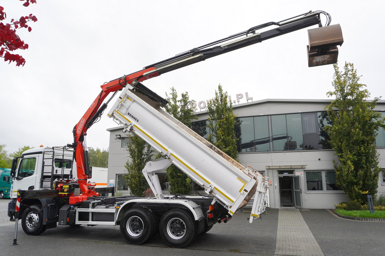 MERCEDES-BENZ Arocs 2636 6x4 / Fassi F175 / 7.7 t / 10 m / 2-side tipper / Bortmatic - Caminhão basculante, Caminhão grua: foto 4 MERCEDES-BENZ Arocs 2636 6x4 / Fassi F175 / 7.7 t / 10 m / 2-side tipper / Bortmatic - Caminhão basculante, Caminhão grua: foto 4