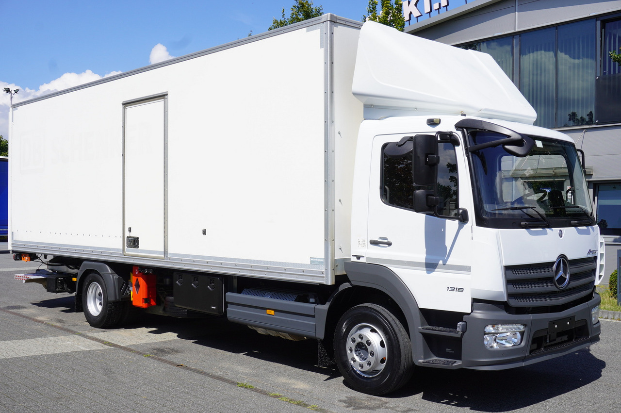 MERCEDES-BENZ Atego 1318 E6 / 20 pallet container / lift / 90 thousand km !!! - Caminhão furgão: foto 1 MERCEDES-BENZ Atego 1318 E6 / 20 pallet container / lift / 90 thousand km !!! - Caminhão furgão: foto 1