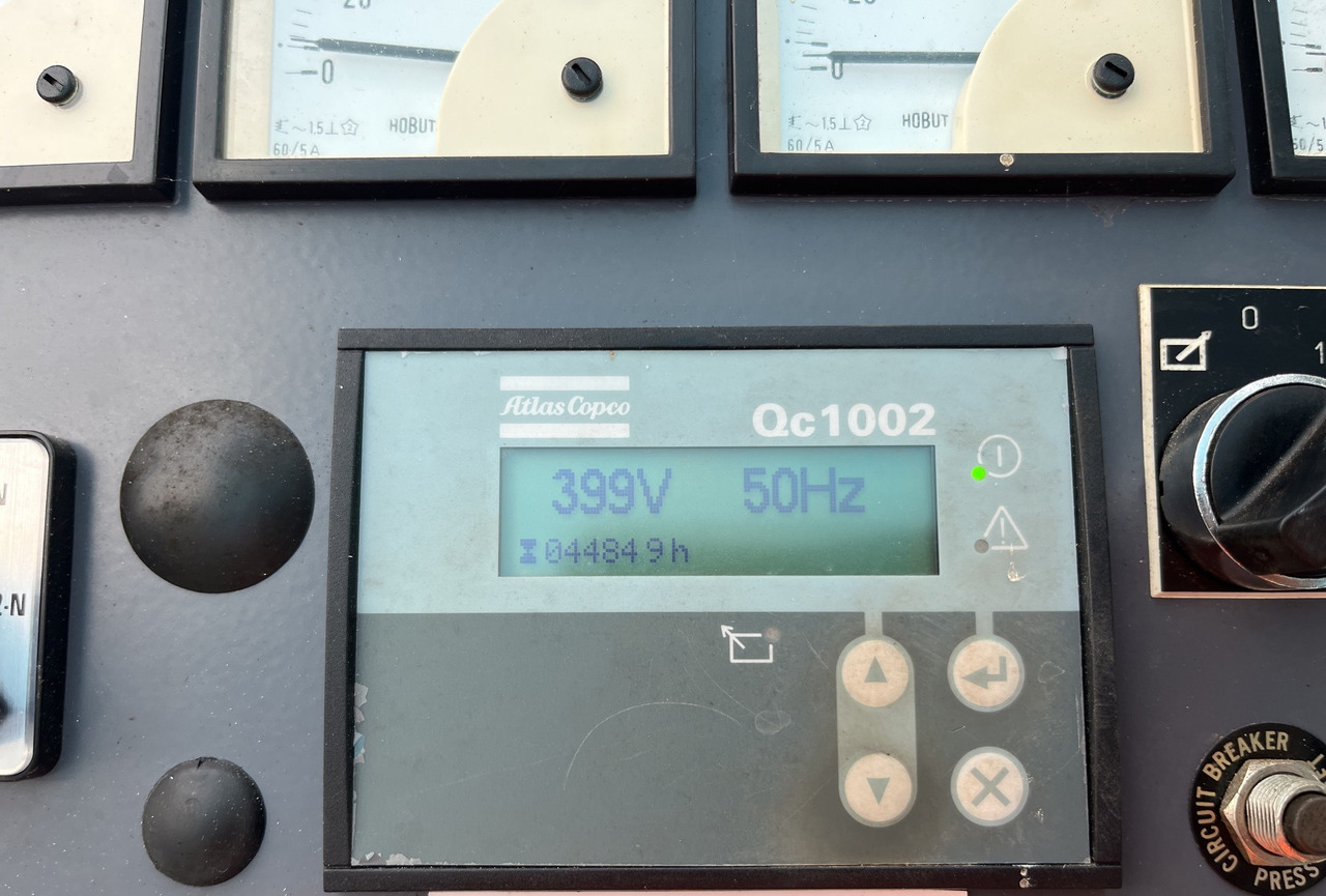 POTAIN IGO32 Tri/A Mobile self-erecting tower crane / 4400 MTH! - Guindaste móvel: foto 2 POTAIN IGO32 Tri/A Mobile self-erecting tower crane / 4400 MTH! - Guindaste móvel: foto 2