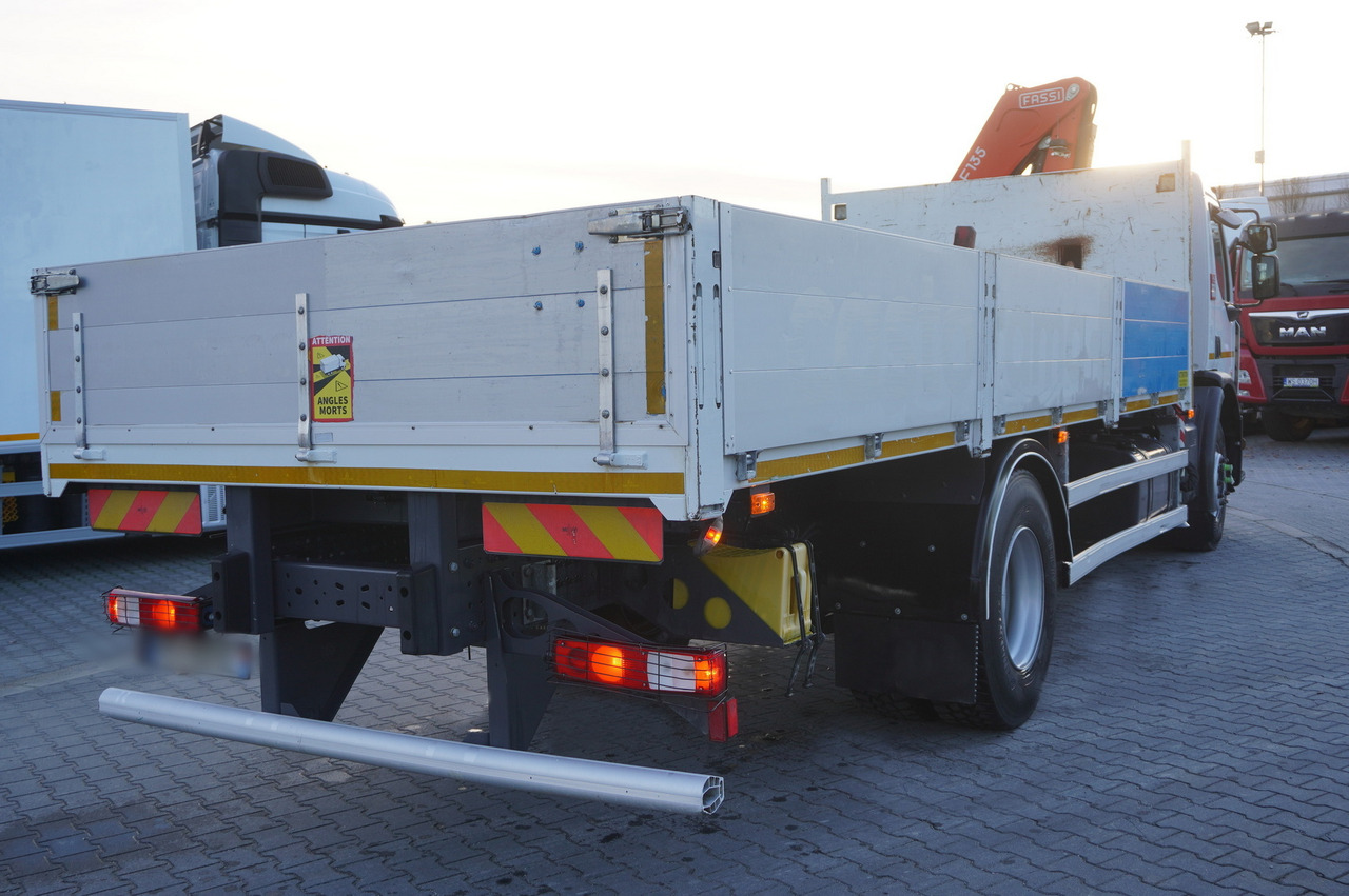 RENAULT C280 DTI 8 / FASSI crane 5.6 T / range 8 m / Flatbed 15 EPAL - Camião de caixa aberta/ Plataforma, Caminhão grua: foto 3 RENAULT C280 DTI 8 / FASSI crane 5.6 T / range 8 m / Flatbed 15 EPAL - Camião de caixa aberta/ Plataforma, Caminhão grua: foto 3