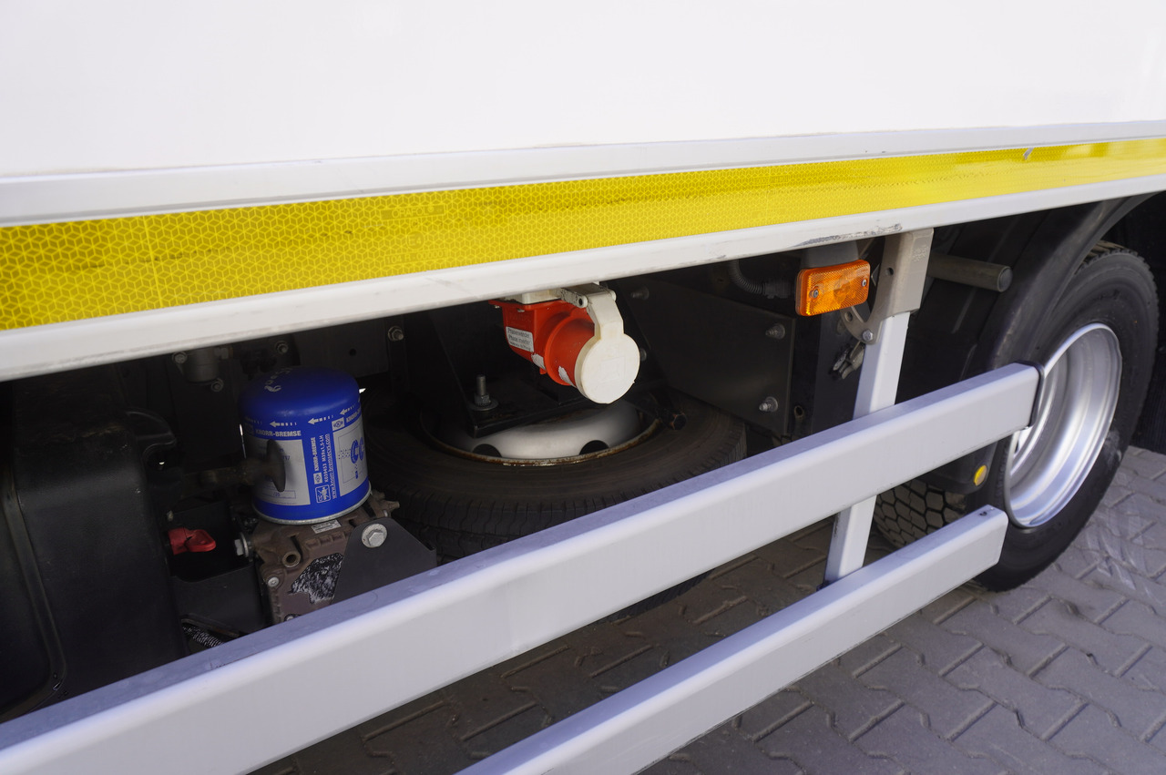 Caminhão frigorífico RENAULT D12 / Lamberet refrigerated truck / Dhollandia tail lift 1500 kg / 130 thousand km !!: foto 16