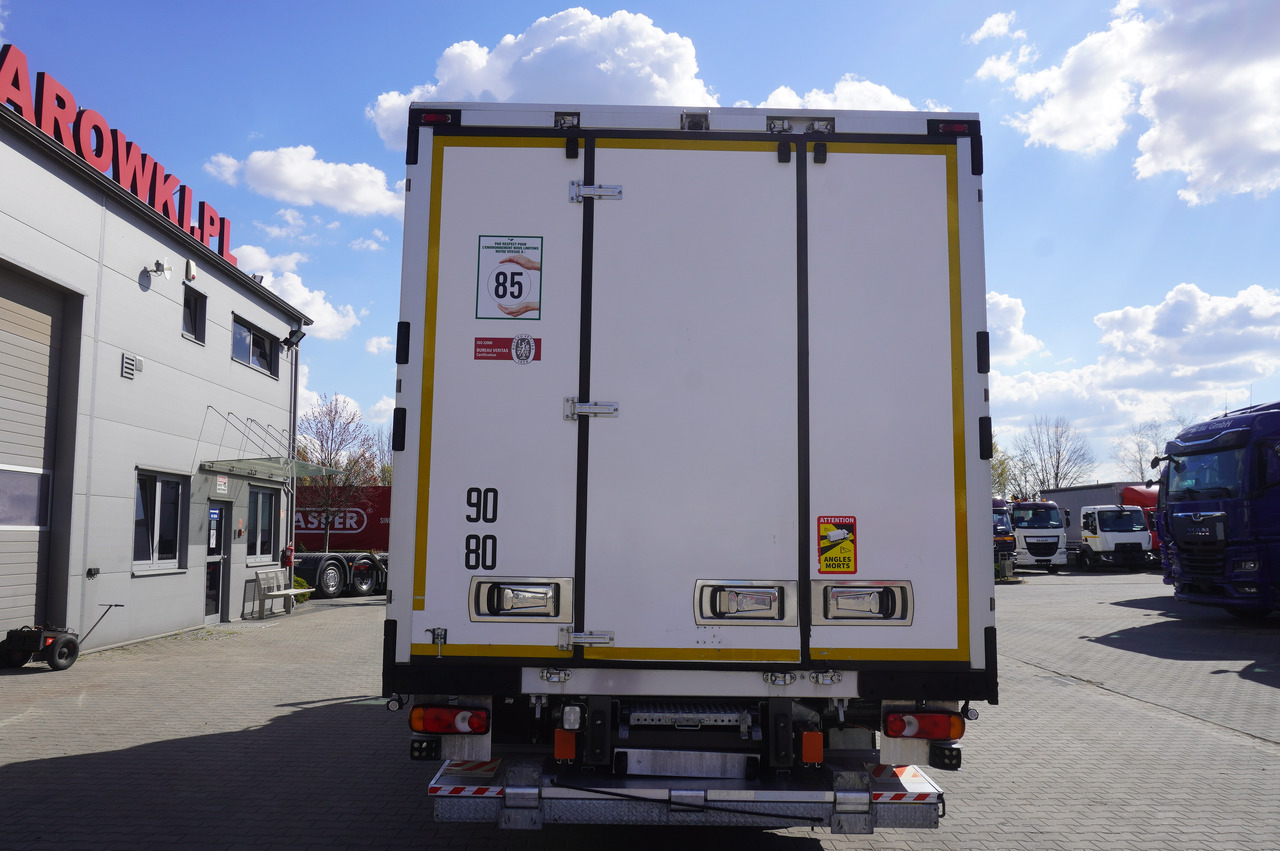 RENAULT D12 / Lamberet refrigerated truck / Dhollandia tail lift 1500 kg / 130 thousand km !! - Caminhão frigorífico: foto 4 RENAULT D12 / Lamberet refrigerated truck / Dhollandia tail lift 1500 kg / 130 thousand km !! - Caminhão frigorífico: foto 4