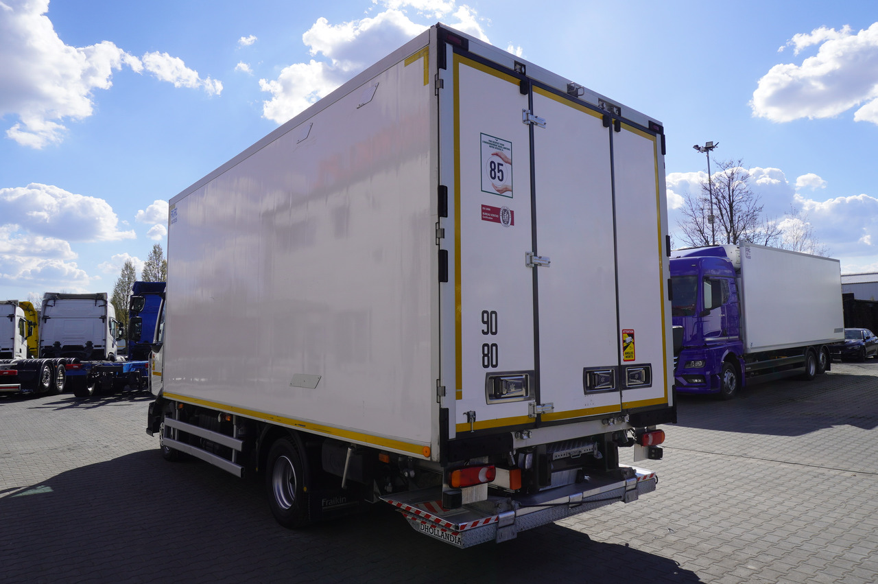 RENAULT D12 / Lamberet refrigerated truck / Dhollandia tail lift 1500 kg / 130 thousand km !! - Caminhão frigorífico: foto 5 RENAULT D12 / Lamberet refrigerated truck / Dhollandia tail lift 1500 kg / 130 thousand km !! - Caminhão frigorífico: foto 5