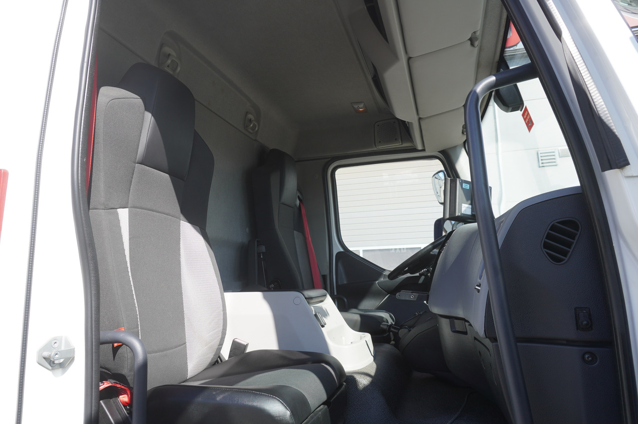 Caminhão frigorífico RENAULT D12 / Lamberet refrigerated truck / Dhollandia tail lift 1500 kg / 130 thousand km !!: foto 22
