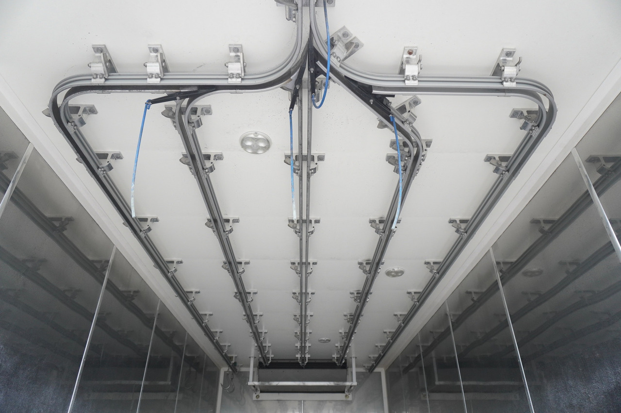 Caminhão frigorífico para transporte de carne RENAULT D13 / 140 tho km !!! / Meat hook refrigerator / Thermoking T800R / 2 units: foto 12