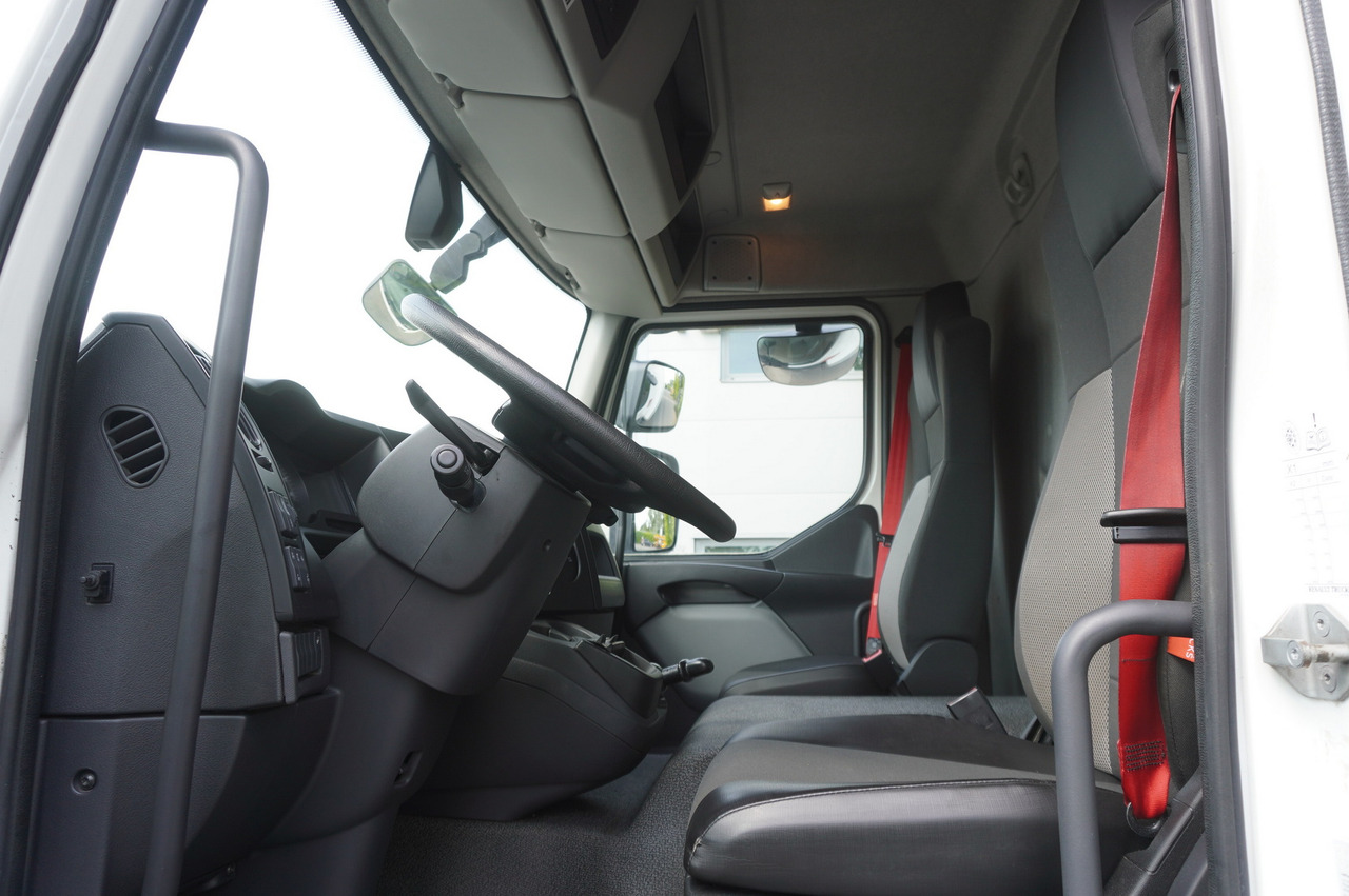 Caminhão frigorífico para transporte de carne RENAULT D13 / 90 tho km !!! / Meat hook refrigerator / Thermoking T800R / 2 units: foto 21 Caminhão frigorífico para transporte de carne RENAULT D13 / 90 tho km !!! / Meat hook refrigerator / Thermoking T800R / 2 units: foto 21