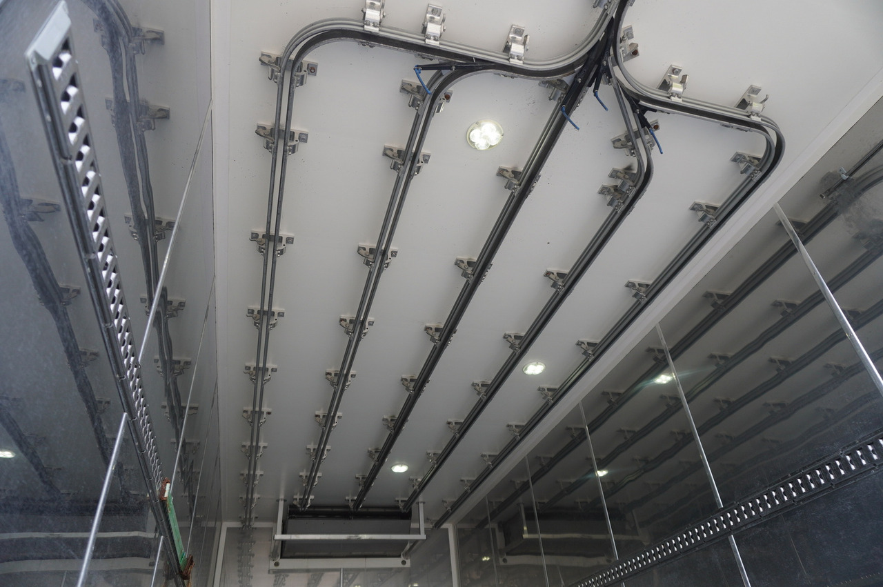 Caminhão frigorífico para transporte de carne RENAULT D13 / 90 tho km !!! / Meat hook refrigerator / Thermoking T800R / 2 units: foto 16 Caminhão frigorífico para transporte de carne RENAULT D13 / 90 tho km !!! / Meat hook refrigerator / Thermoking T800R / 2 units: foto 16