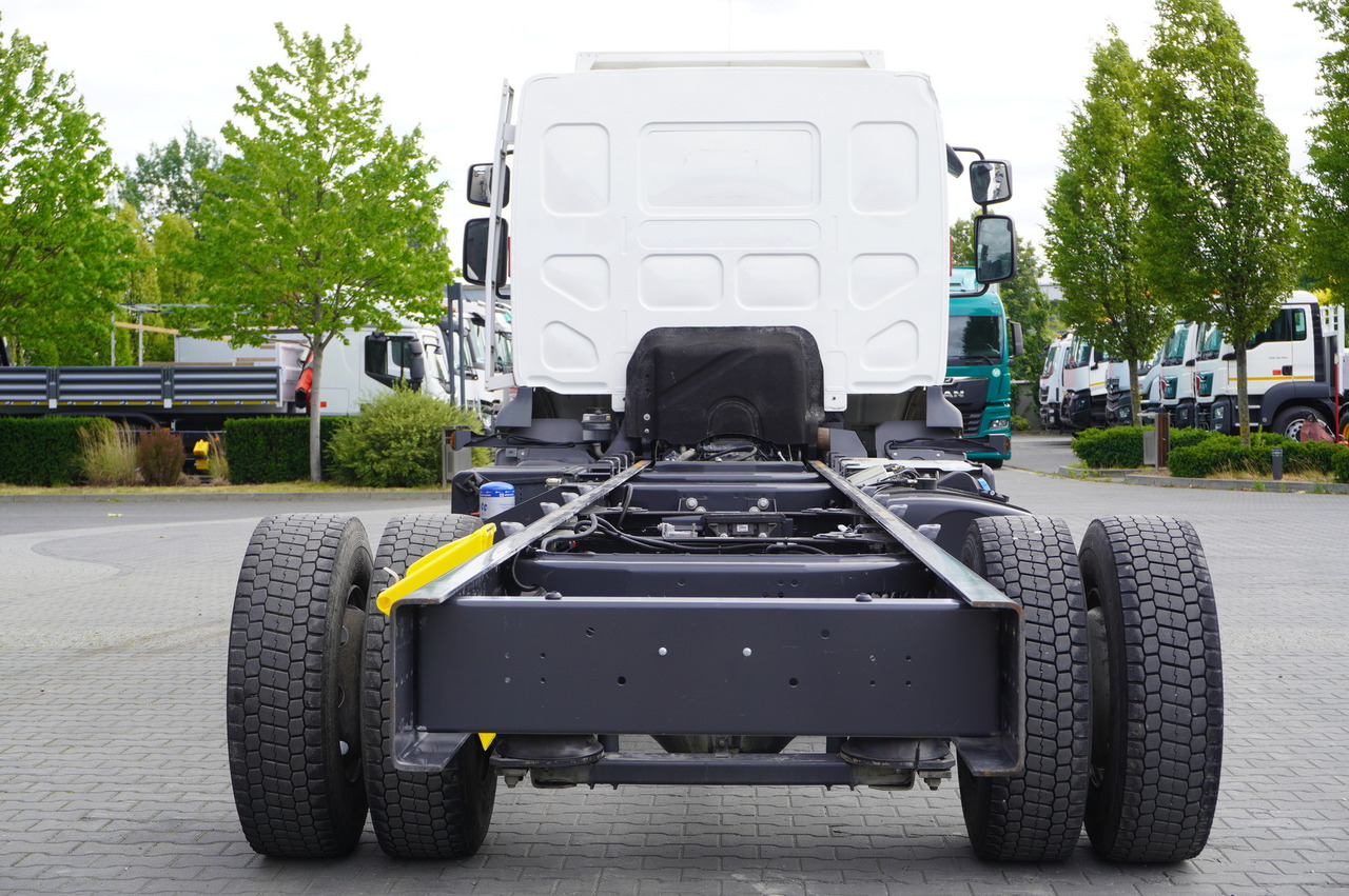 RENAULT D16 / Chassis 7.1 m / Differential lock - Caminhão chassi: foto 4 RENAULT D16 / Chassis 7.1 m / Differential lock - Caminhão chassi: foto 4