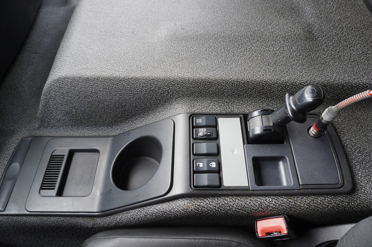 Caminhão reboque RENAULT D19 Wide Glob / 7.8 m NEW tow truck / 280 tho. km: foto 33 Caminhão reboque RENAULT D19 Wide Glob / 7.8 m NEW tow truck / 280 tho. km: foto 33