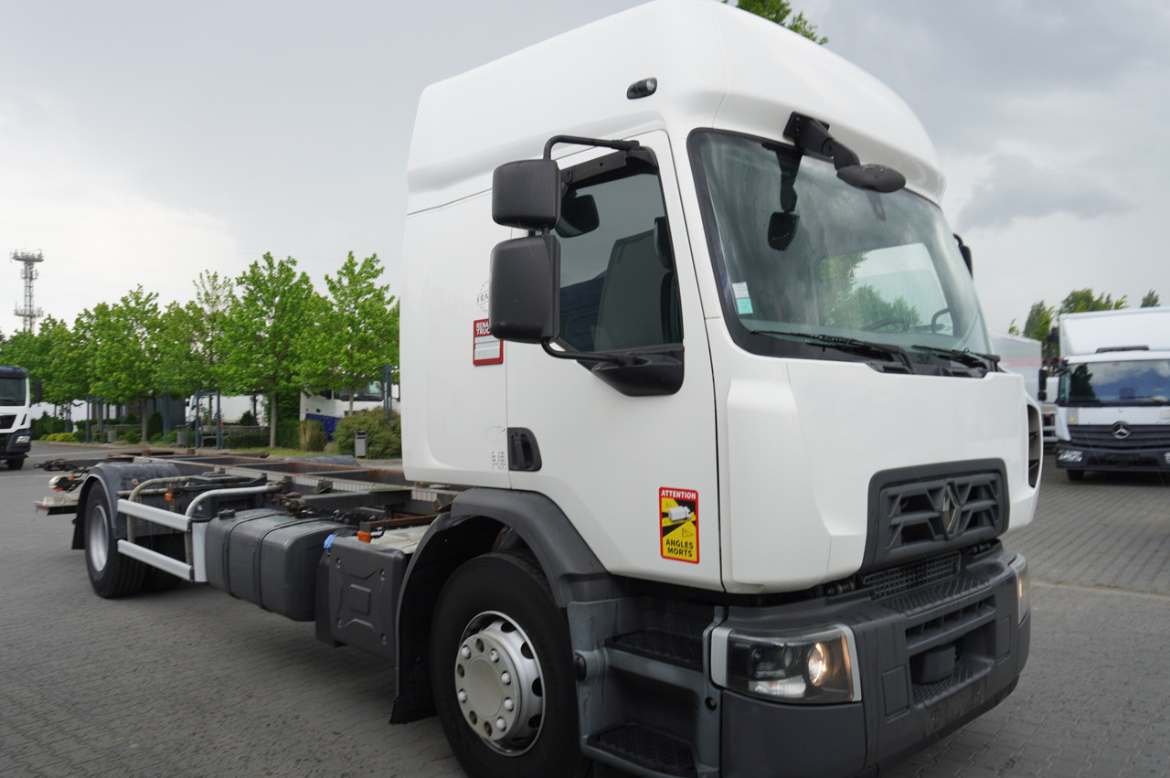 RENAULT D19 Wide Glob / BDF / load capacity 11t / 280 thousand km / tail lift - Caminhão chassi: foto 1 RENAULT D19 Wide Glob / BDF / load capacity 11t / 280 thousand km / tail lift - Caminhão chassi: foto 1