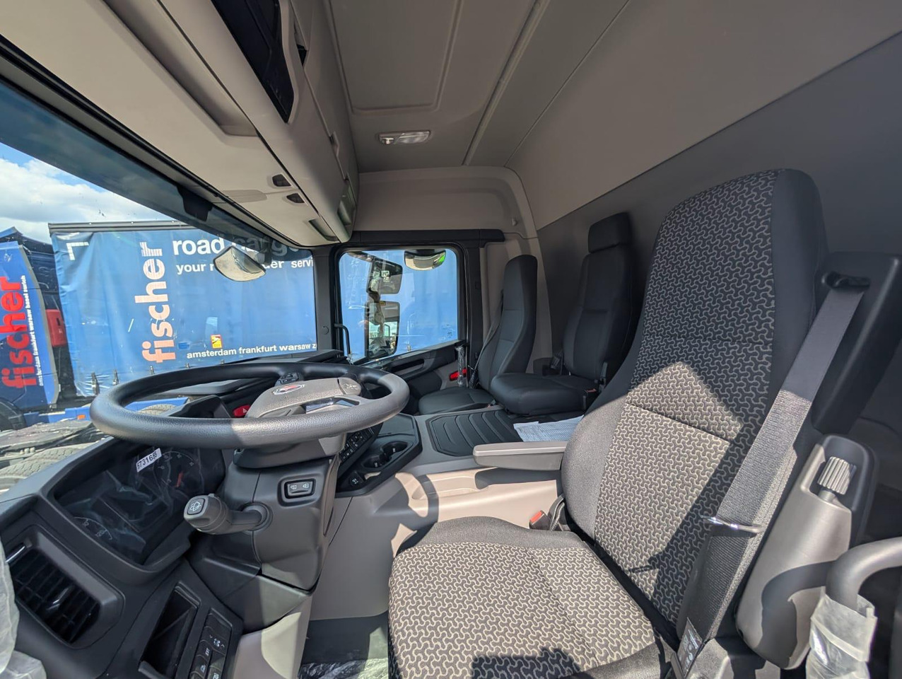 SCANIA P 340 B6x2*4NA / chassis frame / steering axle / CNG / large cab / 8 units - Caminhão de lixo: foto 5 SCANIA P 340 B6x2*4NA / chassis frame / steering axle / CNG / large cab / 8 units - Caminhão de lixo: foto 5