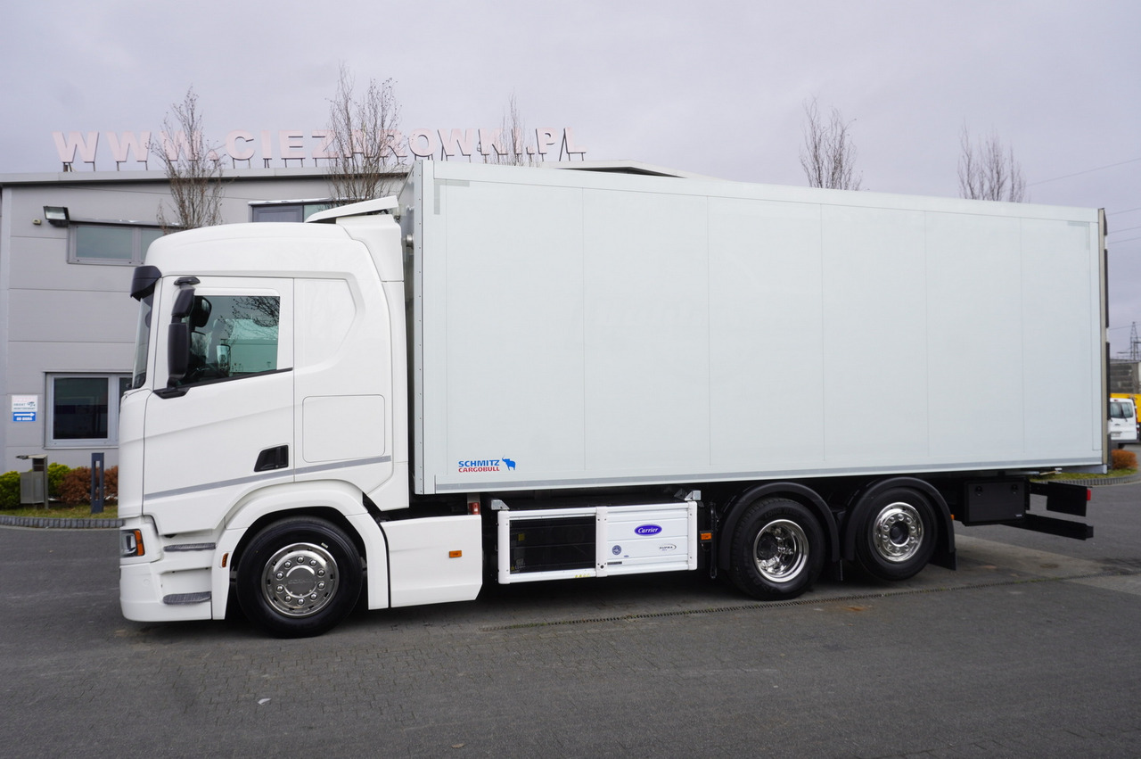 SCANIA R500 / Schmitz meat hook refrigerator / Carrier Supra 950U / 3rd steered axle - Caminhão frigorífico: foto 2 SCANIA R500 / Schmitz meat hook refrigerator / Carrier Supra 950U / 3rd steered axle - Caminhão frigorífico: foto 2