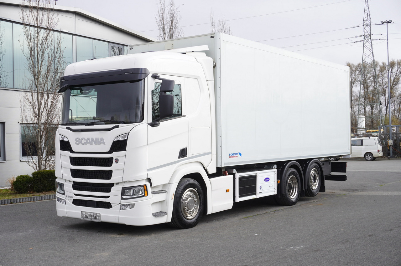 SCANIA R500 / Schmitz meat hook refrigerator / Carrier Supra 950U / 3rd steered axle - Caminhão frigorífico: foto 1 SCANIA R500 / Schmitz meat hook refrigerator / Carrier Supra 950U / 3rd steered axle - Caminhão frigorífico: foto 1