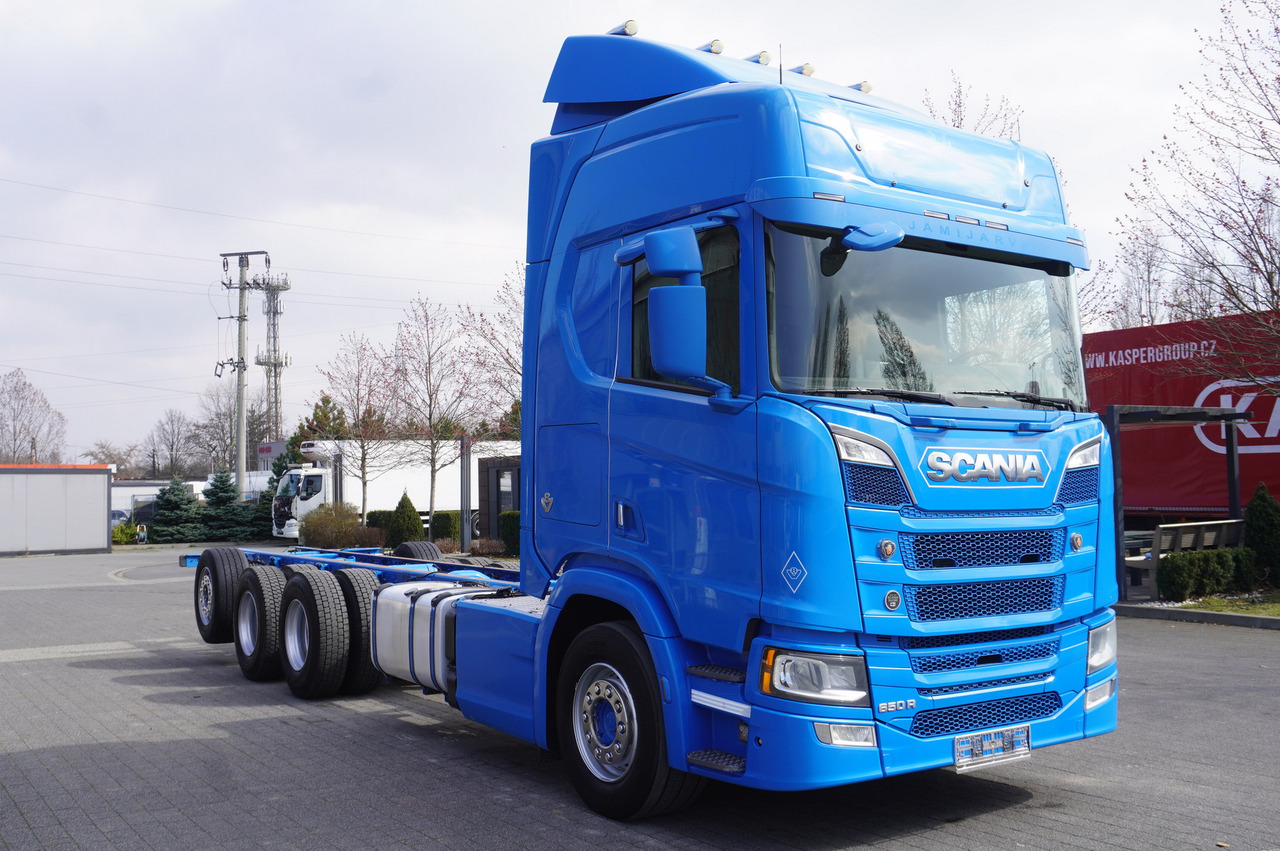 SCANIA R650 V8 / 650 HP/ frame 8.8 m / steered 4th axle - Caminhão chassi: foto 5 SCANIA R650 V8 / 650 HP/ frame 8.8 m / steered 4th axle - Caminhão chassi: foto 5