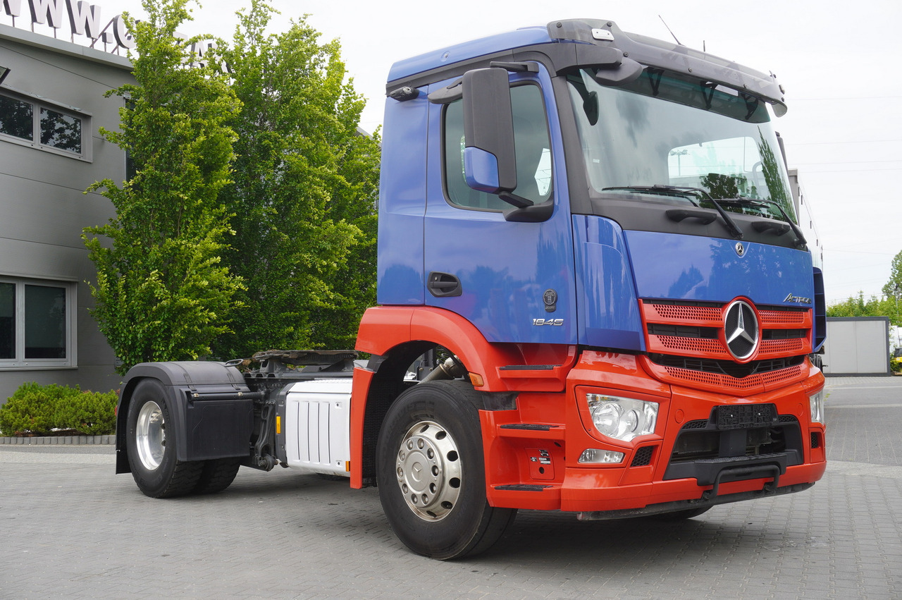 Mercedes-Benz Actros 1845 4x2 / Jost 5th wheel / 11.1 t load capacity - Tractor: foto 2 Mercedes-Benz Actros 1845 4x2 / Jost 5th wheel / 11.1 t load capacity - Tractor: foto 2