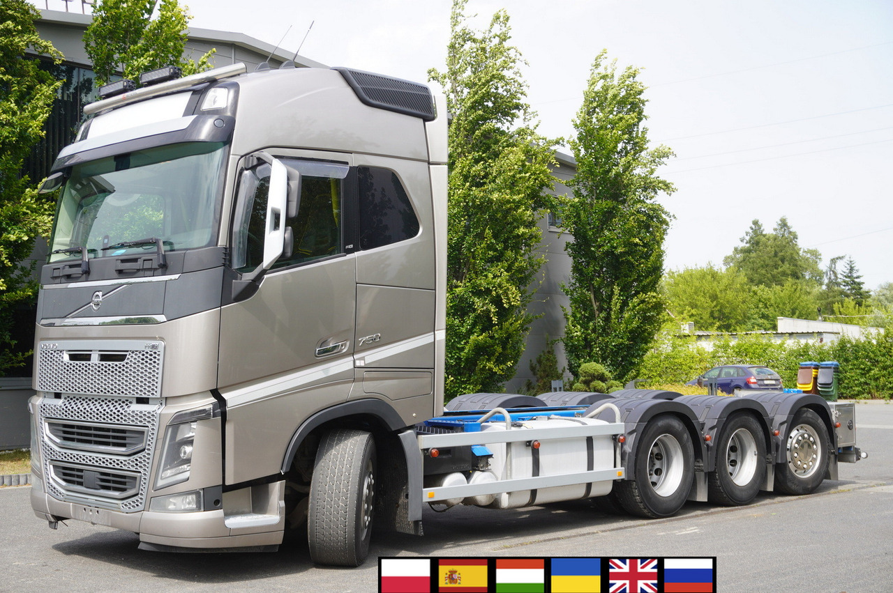 VOLVO FH16 750 8x4x4 / 750 HP! / Frame 685 cm / Steered 4th axle - Caminhão chassi: foto 1 VOLVO FH16 750 8x4x4 / 750 HP! / Frame 685 cm / Steered 4th axle - Caminhão chassi: foto 1