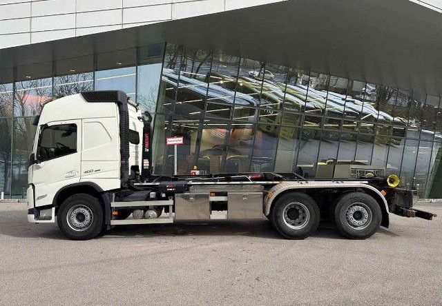 VOLVO FM 460 6X2*4 / HIAB ULT21S61 hooklift / 50 tho. km! / 2022 - Caminhão polibenne: foto 3 VOLVO FM 460 6X2*4 / HIAB ULT21S61 hooklift / 50 tho. km! / 2022 - Caminhão polibenne: foto 3