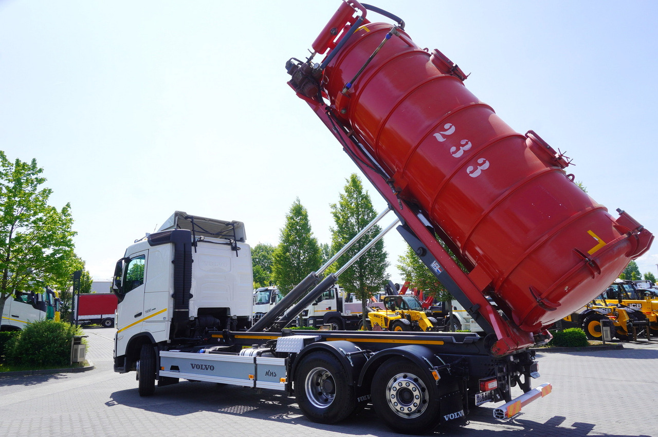 VOLVO Volvo FH 500 / Septic barrel 13000 l / Hook lift 21 t / 2022 / 3rd axle steered / 2 units - Cisterna de chorume: foto 4 VOLVO Volvo FH 500 / Septic barrel 13000 l / Hook lift 21 t / 2022 / 3rd axle steered / 2 units - Cisterna de chorume: foto 4