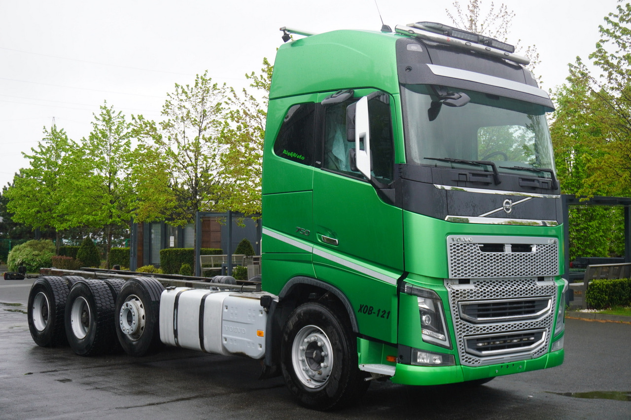 VOLVO Volvo FH16 750 8×4 / 750 HP! / 7.2 m chassis - Caminhão grua: foto 1 VOLVO Volvo FH16 750 8×4 / 750 HP! / 7.2 m chassis - Caminhão grua: foto 1