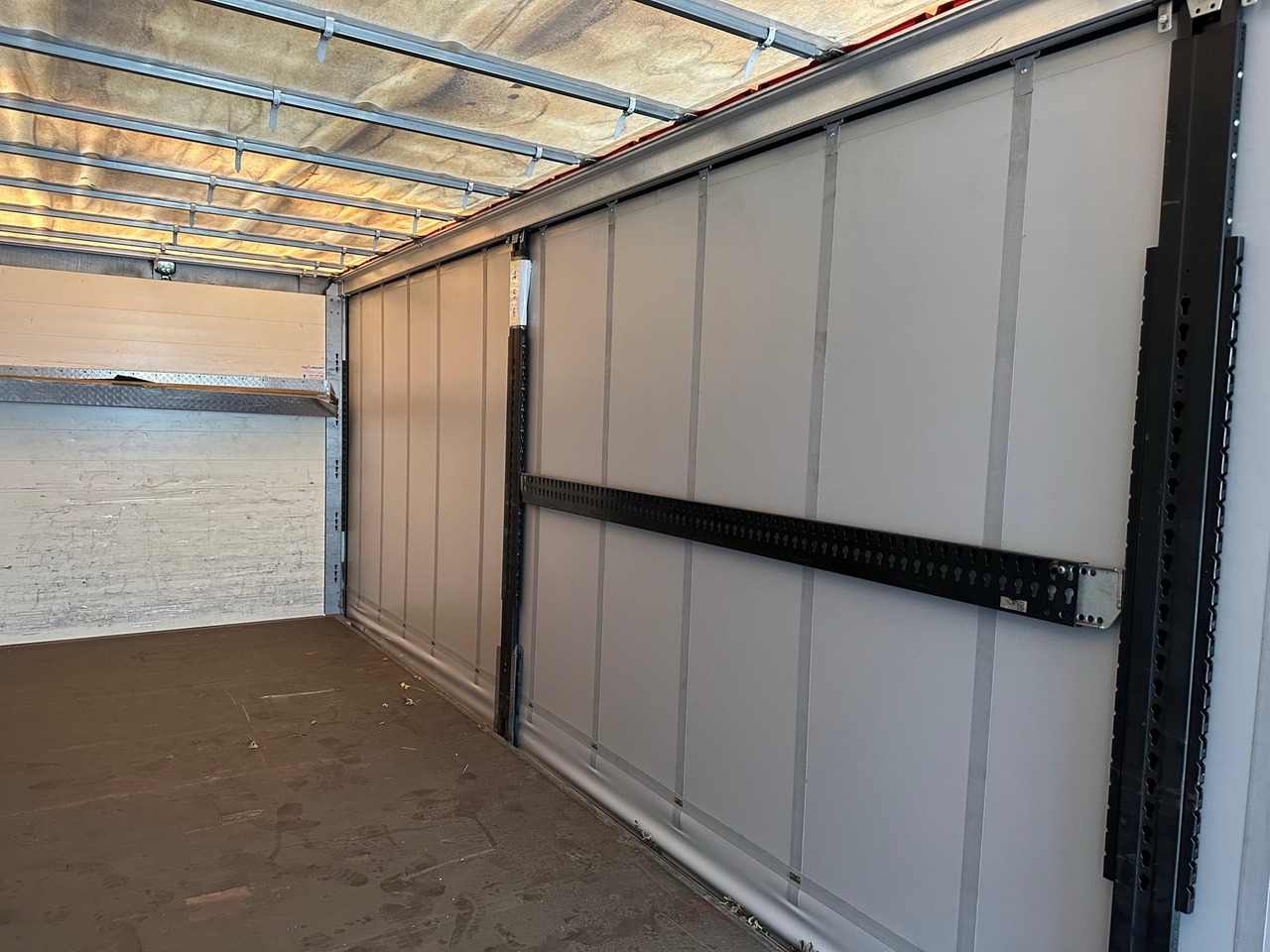 Toldo carroçaria VarioFRAME Bausatz curtain / 23 europallets / 2017: foto 7