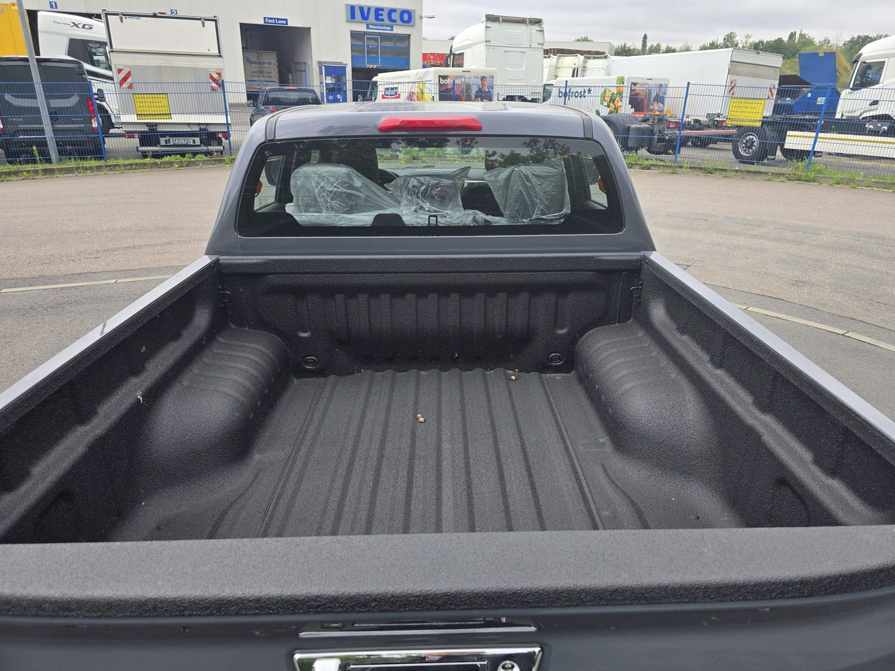 Isuzu D-Max 25er LSE mit Ladeflächenausspritzung - SUV: foto 5 Isuzu D-Max 25er LSE mit Ladeflächenausspritzung - SUV: foto 5