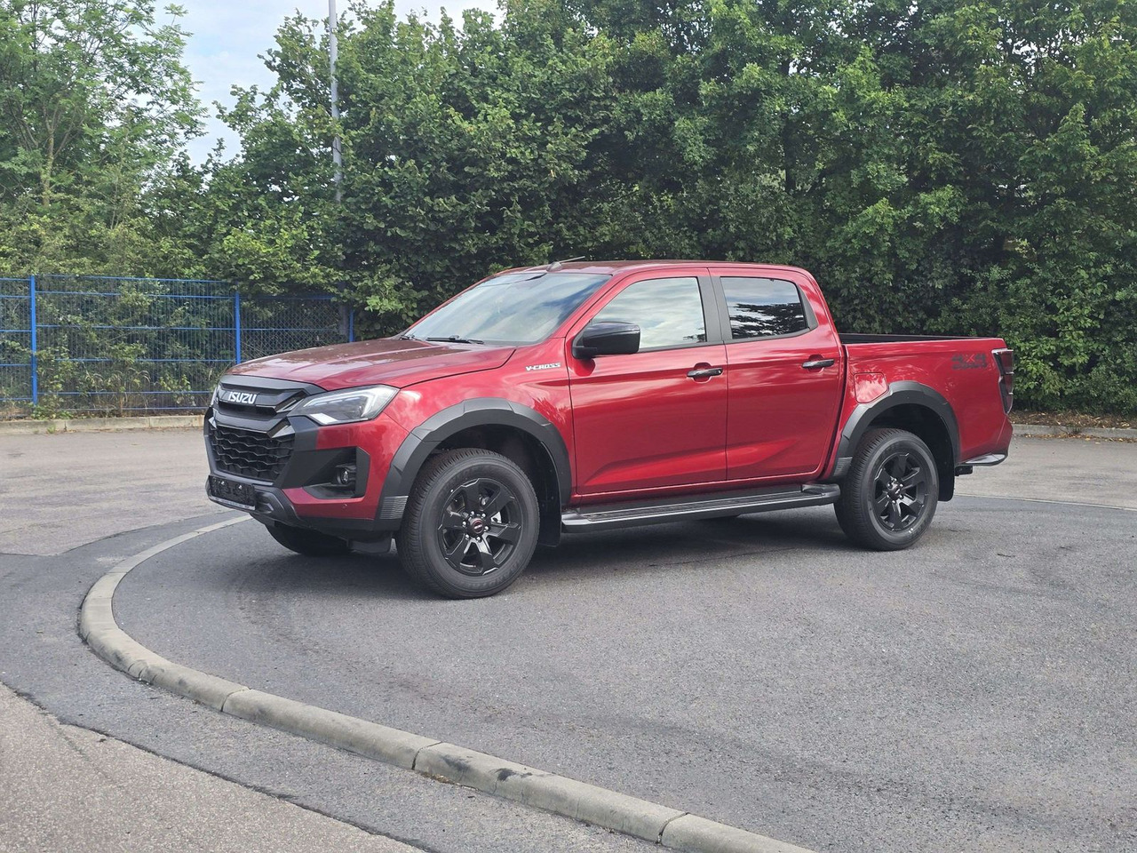 Isuzu D-Max V-Cross im Vorlauf 25er Modell - SUV: foto 2 Isuzu D-Max V-Cross im Vorlauf 25er Modell - SUV: foto 2