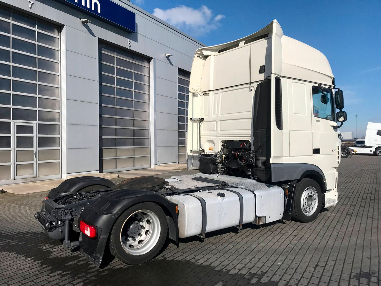 DAF XF 480 FT SSC Low Deck Standklima MX-EngineBrake - Tractor: foto 4 DAF XF 480 FT SSC Low Deck Standklima MX-EngineBrake - Tractor: foto 4