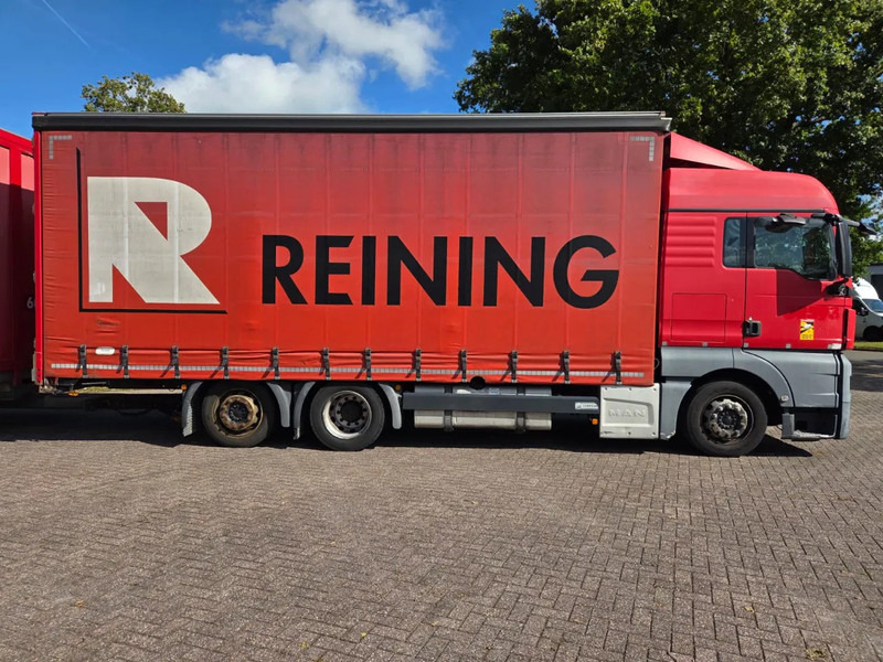 MAN TGX 24.400 6x2 | Efficient Line | XLX | Volumecombi | 120M3 | Euro 6 | Jumbo - Caminhão furgão: foto 4 MAN TGX 24.400 6x2 | Efficient Line | XLX | Volumecombi | 120M3 | Euro 6 | Jumbo - Caminhão furgão: foto 4