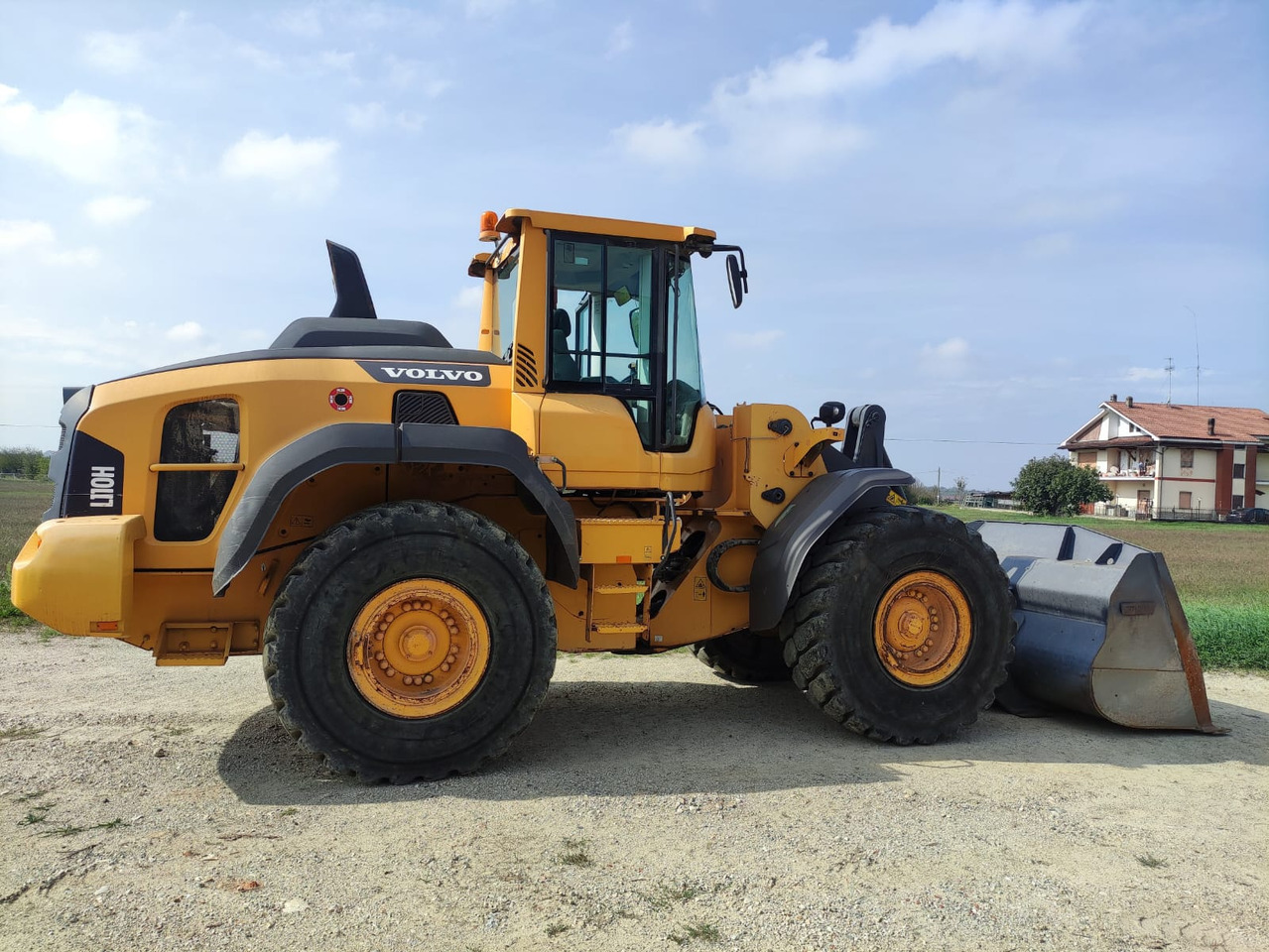 VOLVO L110H - Carregadeira de rodas: foto 3 VOLVO L110H - Carregadeira de rodas: foto 3