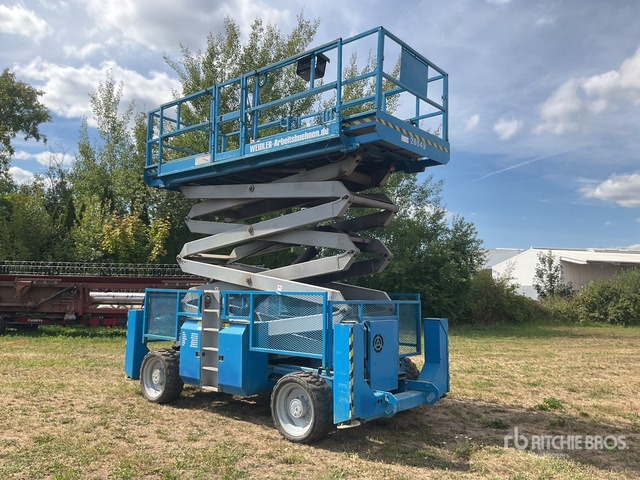 2007 Genie 4390RT 4x4 Diesel Scissor Lift - Plataforma de Tijera/ Plataforma de tesoura: foto 3 2007 Genie 4390RT 4x4 Diesel Scissor Lift - Plataforma de Tijera/ Plataforma de tesoura: foto 3