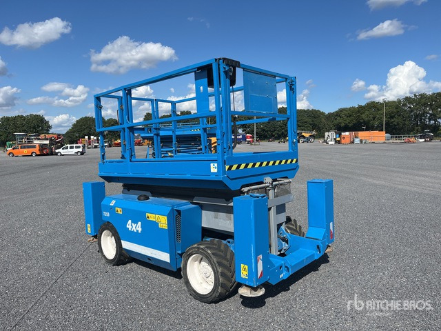 2011 Genie GS3268RT 4x4 Scissor Lift - Plataforma de Tijera/ Plataforma de tesoura: foto 3 2011 Genie GS3268RT 4x4 Scissor Lift - Plataforma de Tijera/ Plataforma de tesoura: foto 3
