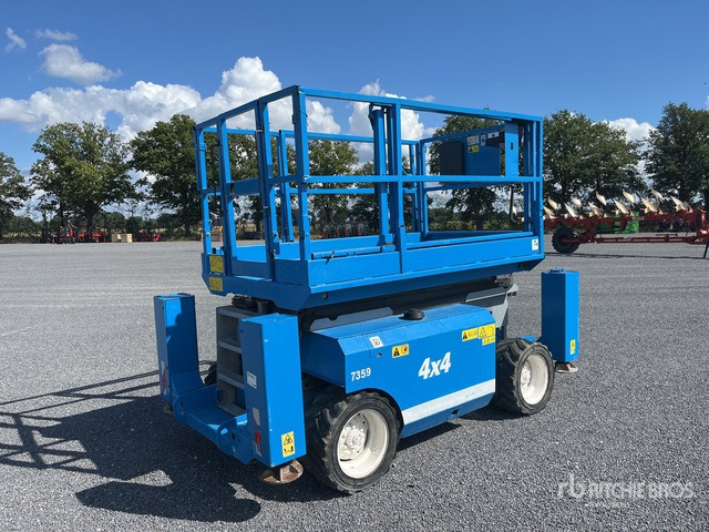 2011 Genie GS3268RT 4x4 Scissor Lift - Plataforma de Tijera/ Plataforma de tesoura: foto 1 2011 Genie GS3268RT 4x4 Scissor Lift - Plataforma de Tijera/ Plataforma de tesoura: foto 1