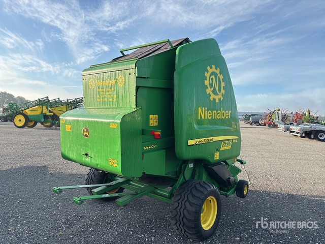 2012 John Deere 864P Round Baler - Enfardadeira de fardos redondos: foto 3 2012 John Deere 864P Round Baler - Enfardadeira de fardos redondos: foto 3