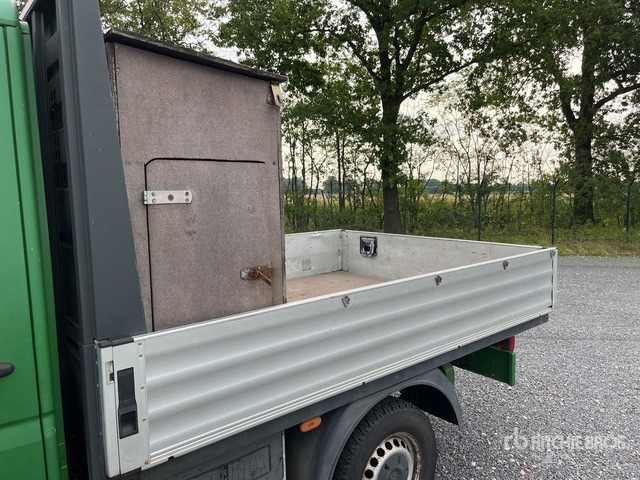 Camião de caixa aberta/ Plataforma 2015 Volkswagen Crafter 4x2 Crew Cab Flatbed Truck: foto 6