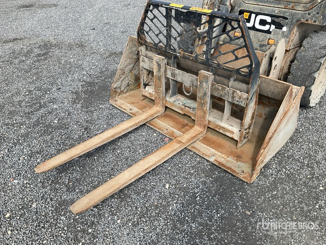 2019 JCB 215 T4 Compact Skid Steer Loader - Mini carregadeira: foto 5 2019 JCB 215 T4 Compact Skid Steer Loader - Mini carregadeira: foto 5