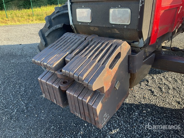 Massey Ferguson 8140 4WD Tractor - Trator: foto 5 Massey Ferguson 8140 4WD Tractor - Trator: foto 5